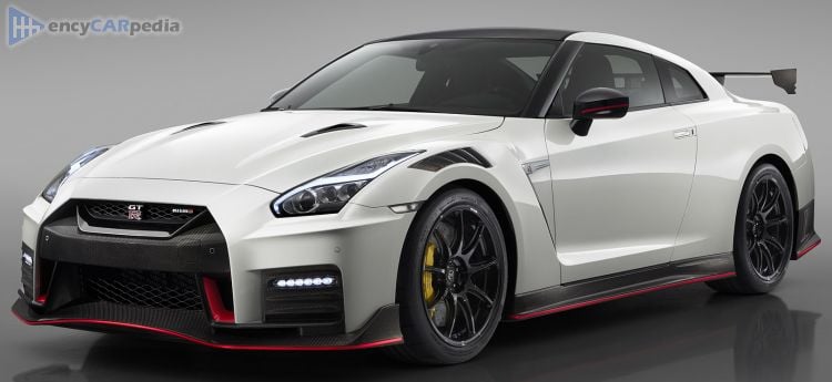 Nissan GT-R NISMO specs (2020-2022): performance, dimensions