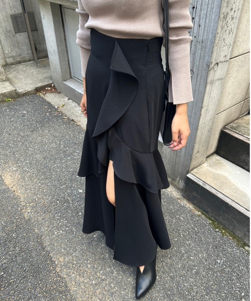 rienda（リエンダ）の「フリルスリットハイウエストスコートショート