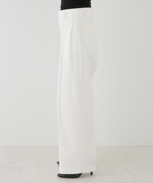 Deuxieme Classe（ドゥーズィエムクラス）の「NEW TUCK CHINO ワイド