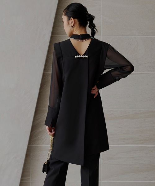 オケージョン対応】バックパールデザイントップス×フレアスリット