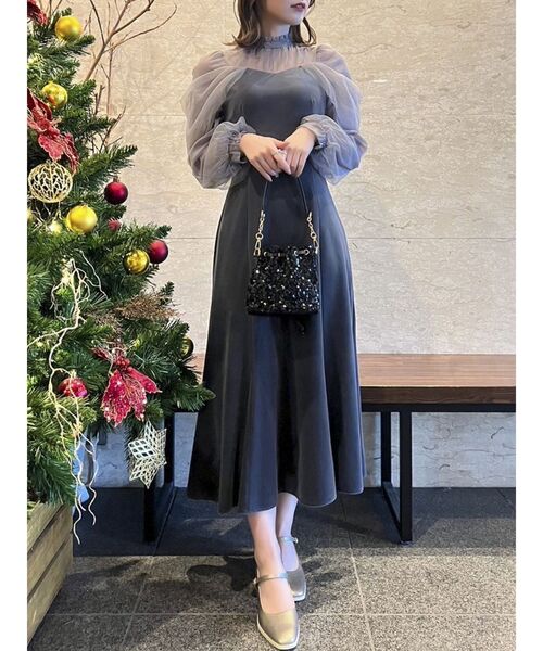 dazzlin（ダズリン）の「シアーベールセミフレアワンピース