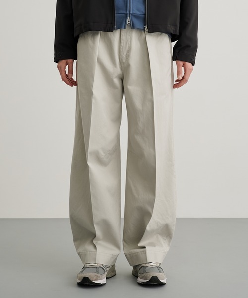 PUBLIC TOKYO（パブリックトウキョウ）の「PUBLIC CHINOS バレルレッグ