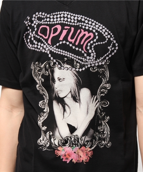 HYSTERIC GLAMOUR（ヒステリックグラマー）の「DAM/OPIUM pt VネックT