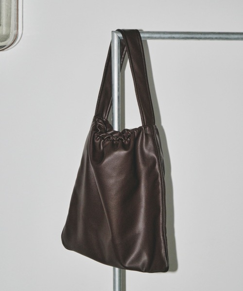 TODAYFUL（トゥデイフル）の「Eco Leather Gather Bag（ショルダー