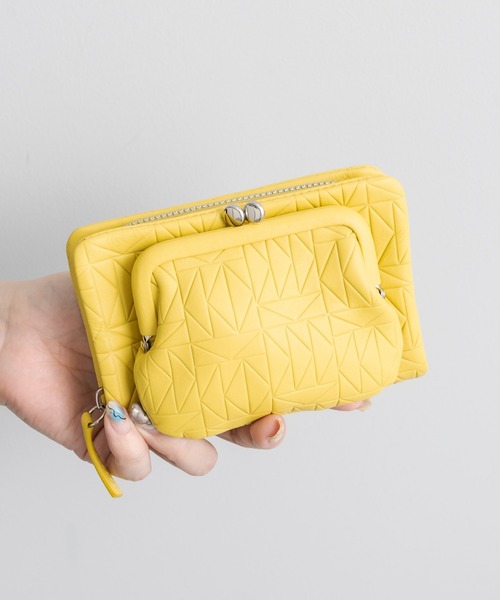 ear PAPILLONNER（イアパピヨネ）の「《牛革》がま口ファスナー財布