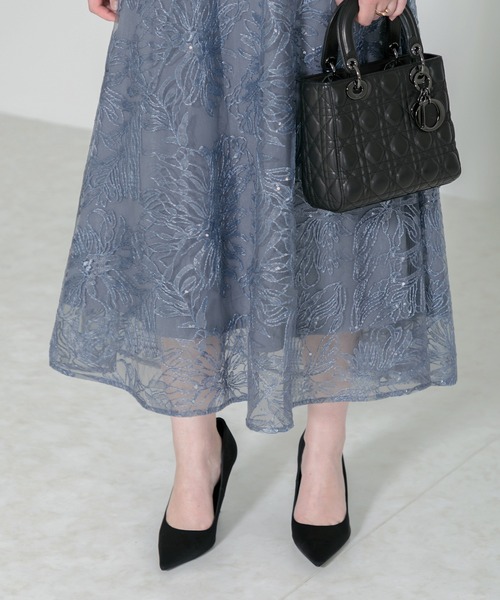 Leja（レジャ）の「【LEJA】スパンコール花柄刺繍プチハイネック