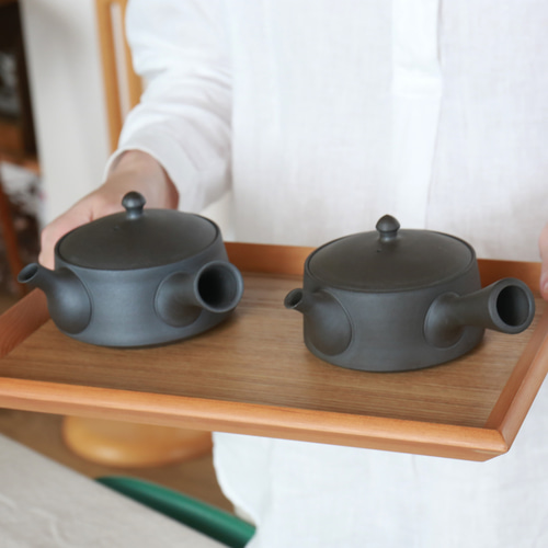 煎茶が美味しく飲める平型急須・愛知県常滑産・澤田朋大さん作・急須