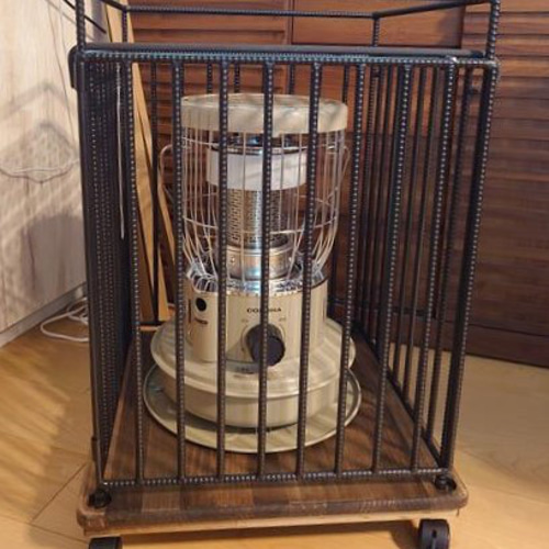 ストーブガードが取り付けできる木製ストーブ台車 その他インテリア