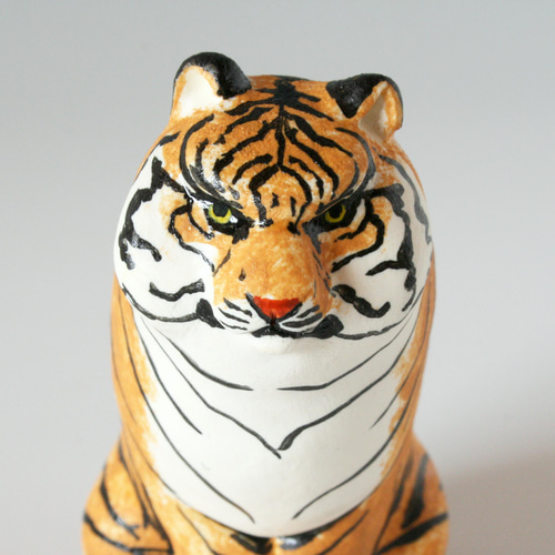 虎の置物