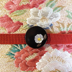 椿螺鈿彫嵌拭き漆帯留 三分紐用 帯留め 十五 通販 13165432｜Creema