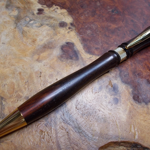 本紫檀（サイアミーズ・ローズウッド）のジュースアップ ボールペン