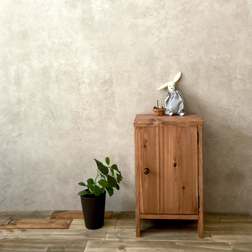 チェスト 扉 ソファーサイドテーブル かわいい 四つ脚 木製