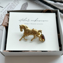 ヴィンテージブローチ 70〜80s 馬 ホースモチーフ 宝石カラー硝子 C72