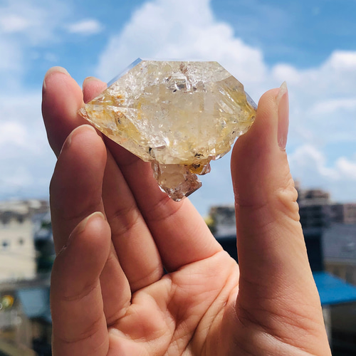 大粒！虹入りハーキマーダイヤモンド原石 天然石 虹色の星 通販