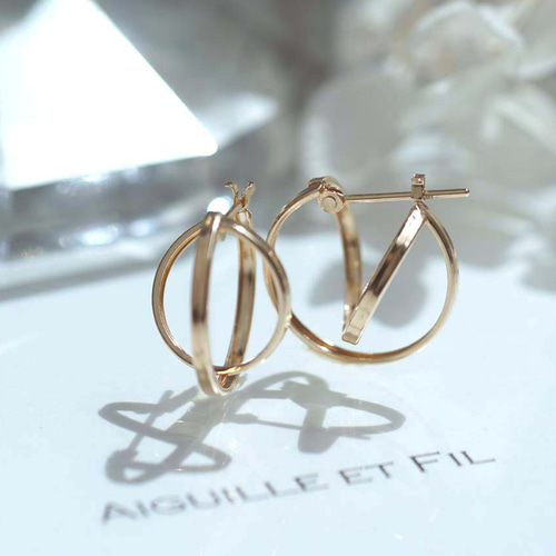 送料無料】K10 デザインフープピアス ペア ピアス（フープ） Aiguille