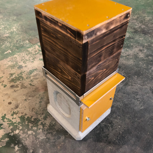 日本蜜蜂 重箱用巣箱台 コンクリート桝 ハウス・小屋 まめしば 通販