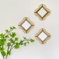 ガラスの壁掛け鏡／ウォールミラー／ステンドグラス／クリアホワイト