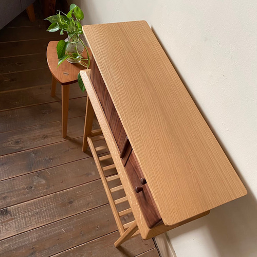 蛇腹扉と小さな引き出し付き収納家具 コンソール「CON」 ※受注製作商品