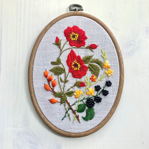 受注製作 Rose Garden ロサ&ローズヒップ 手刺繍タペストリー