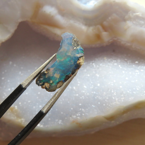 105ctストライプ模様の可愛いオパール原石/鉱物標本Amazon | Tokyo