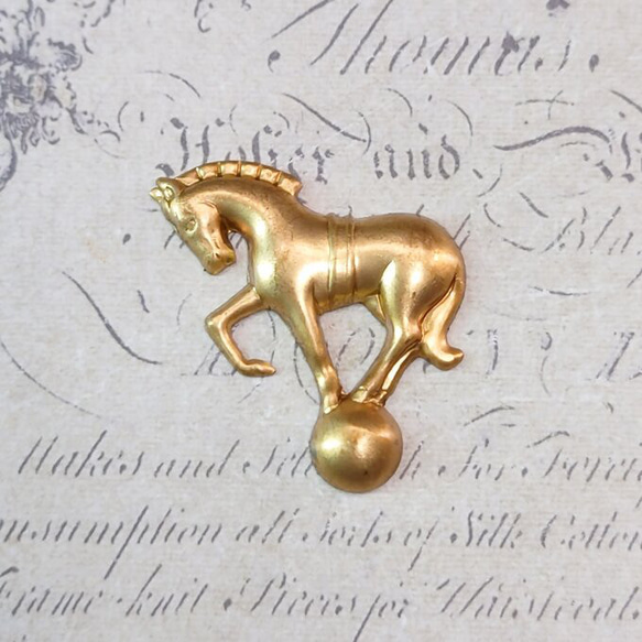 BEHOLD サーカス 馬 1個 ウマ 真鍮製 アメリカ製 スタンピング