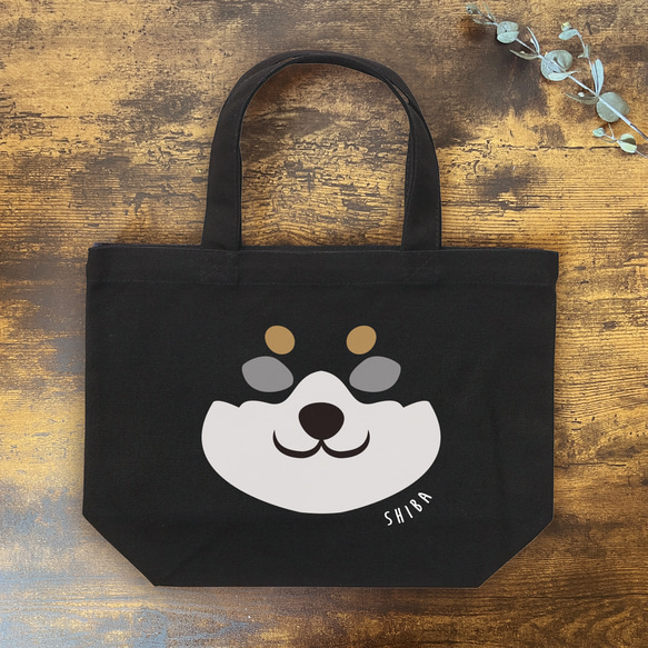 黒柴のお出かけトートバッグ 犬 柴犬 黒柴 エコバッグ お散歩バッグ