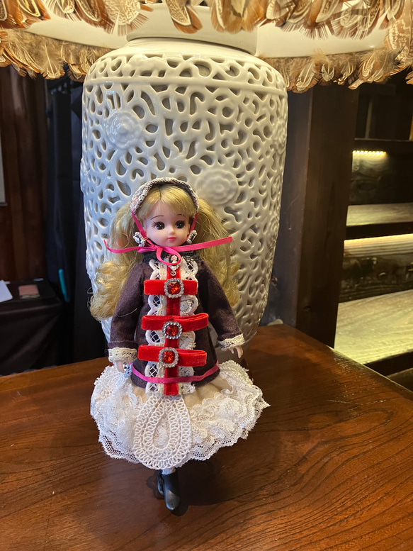 小さなアンティークドールのアンティークコートドレス&ハット 1号用