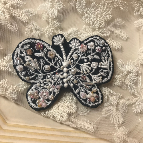 ファッション ミナペルホネンハンドメイドブローチ 希少 ミナ