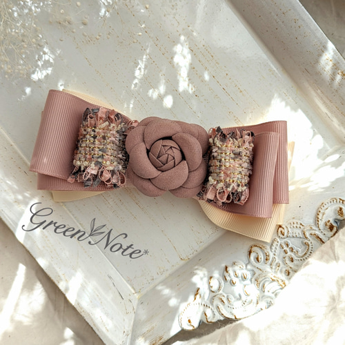 くすみピンクリボンとカメリアのコサージュ 髪飾り 入学式 卒業式 式