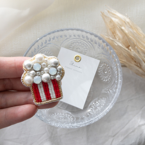 ポップコーンのビーズ刺繍ブローチ ブローチ Shima 通販 17339185