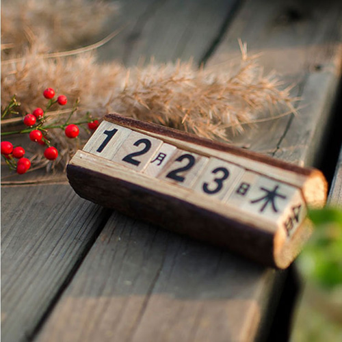 カレンダー 卓上 万年 日めくり 木製 アンティーク風 職人手作り 卓上