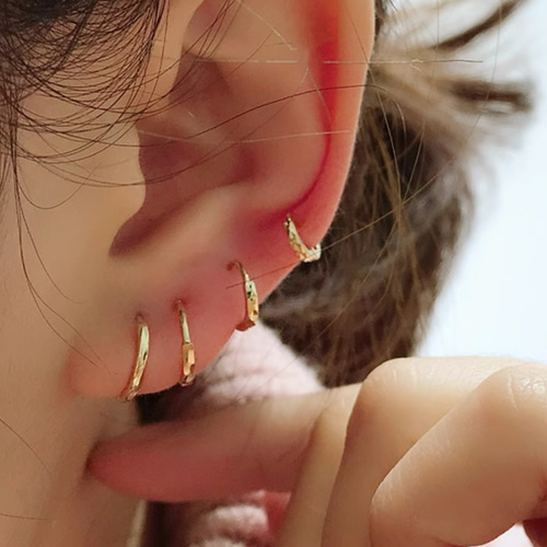 10K（片耳）K10YG中折れフープピアス K10ゴールドフープピアス 2