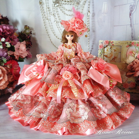 王妃 マリーアントワネット 可憐なシャイニーコーラルピンクの