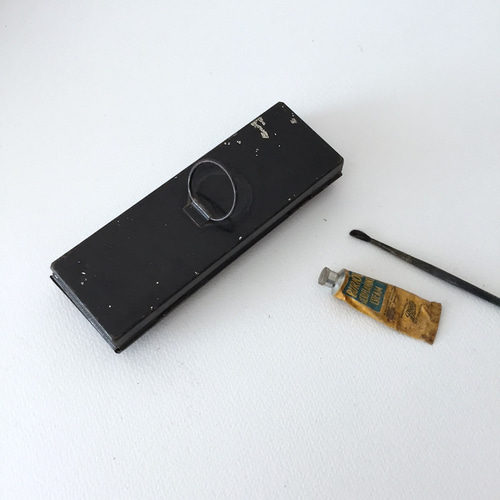 値引OK フランスアンティーク 水彩絵具パレット 金属製 この良さが