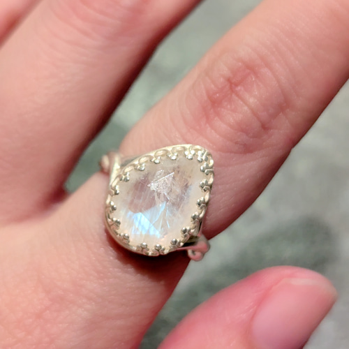 レインボームーンストーン リング 天然石 リング 天然石 指輪