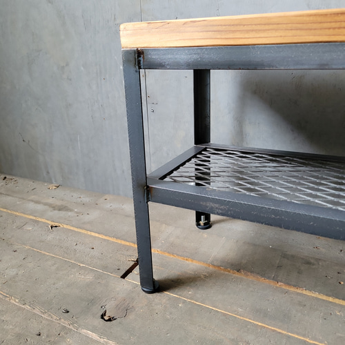 マットブラックでアイアンなベンチ＆シューズラック♪ 300×1163