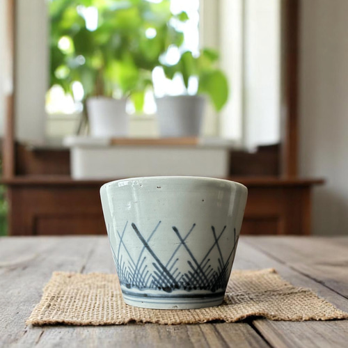 伊万里染付交叉草文（檜垣草）蕎麦猪口 江戸後期 直径7.5cm×高さ約5.5