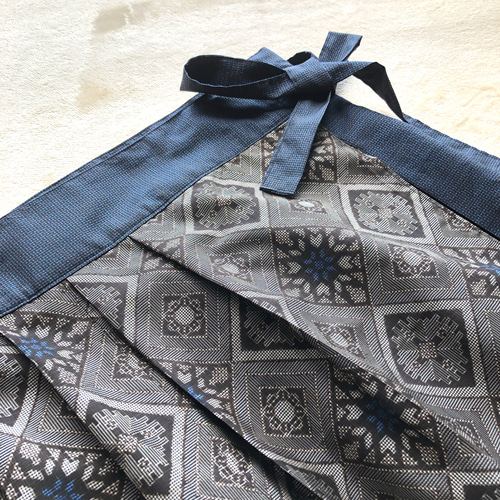 日本／大島紬】アンティーク大島紬の巻スカート パッチワーク 龍郷青