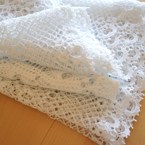 No.123【再販】手編みレース 華やかラウンドテーブルクロス 送料無料