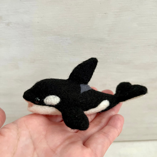 受注制作】羊毛フェルト 幸せを呼ぶシャチ(ジンベエザメのお友達) 羊毛
