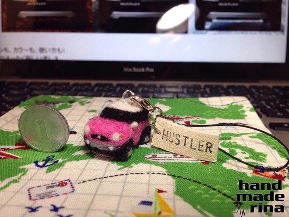 羊毛フェルト スズキ ハスラー ピンク ミニカー ストラップ 羊毛