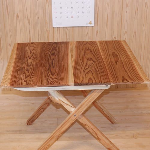幅70奥行85高さ70cm☆杉無垢板のシンプルな折りたたみテーブル