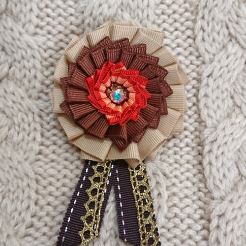 可愛いロゼットブローチ f ブローチ A.S.maman 通販 10602690｜Creema