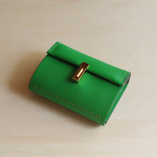 グリーンレザー 二つ折り財布 キルティングデザイン キルティング レディース二つ折り財布 | 通販・人気ランキング - 価格.com