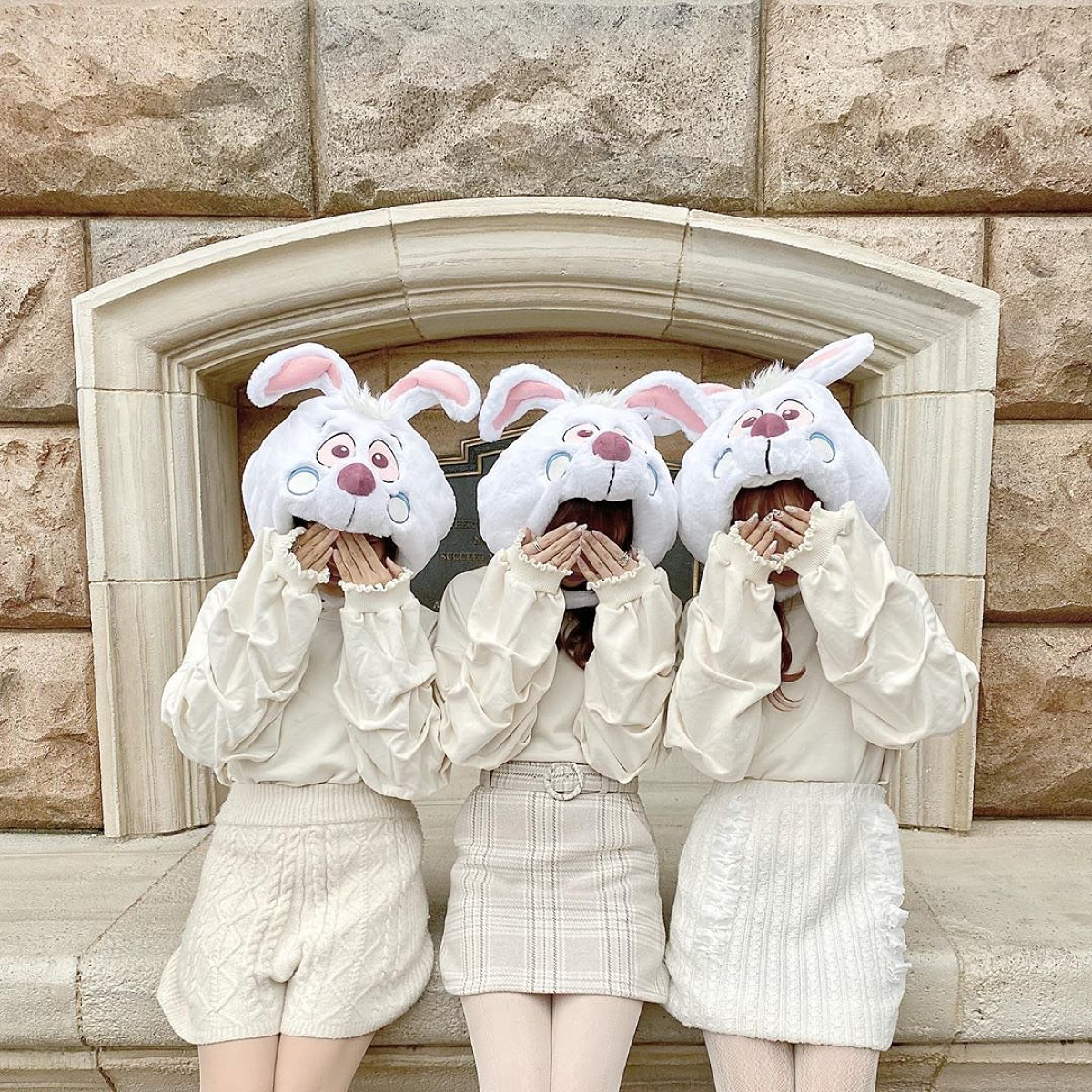 ディズニー 白うさぎ マフラー ファンキャップ マフラーキャップ 2個