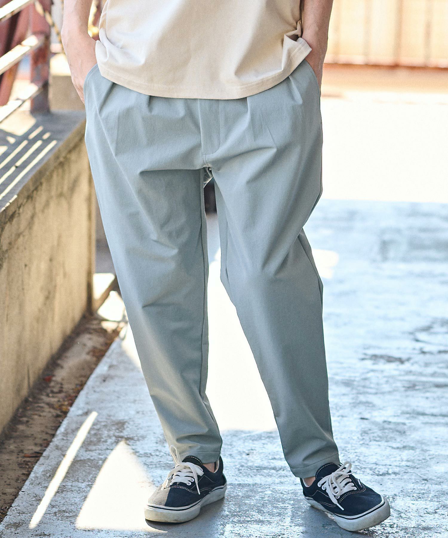 50%OFF【CAMBIO(カンビオ)】 ZIP使い2タックナイロンテーパードパンツ