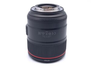 Canon EF85mm F1.4L IS USMの魔法：美しいボケと高解像度の魅力 - 魅惑