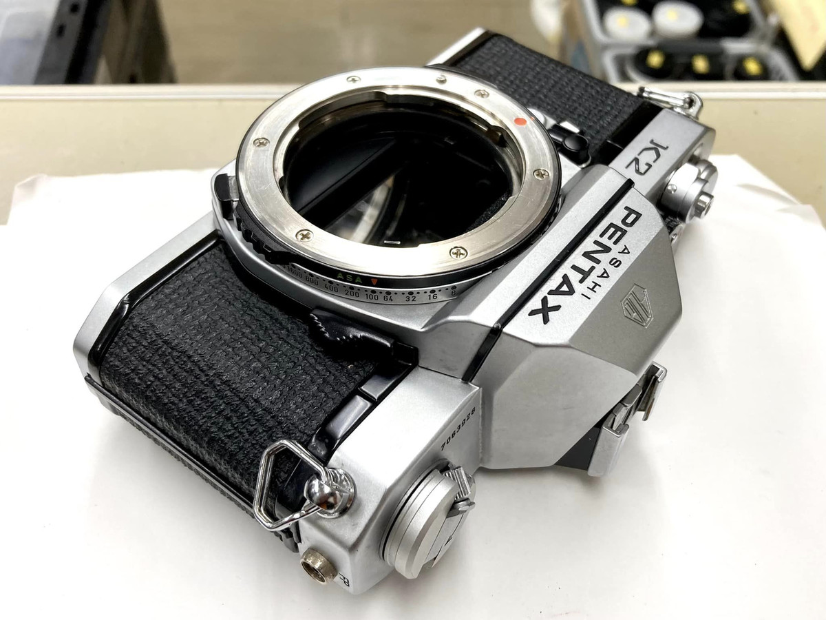 我楽多屋(中古カメラアクセサリーとジャンクカメラ): ペンタックスK2の