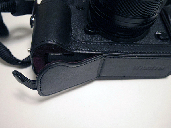 Fujifilm X-T2 ミラーレス一眼 (レンズ、ケース付き) Fujifilm X-T2