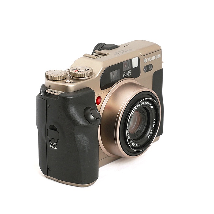 中古】(フジフイルム) FUJIFILM GA645Zi プロフェッショナル シルバー